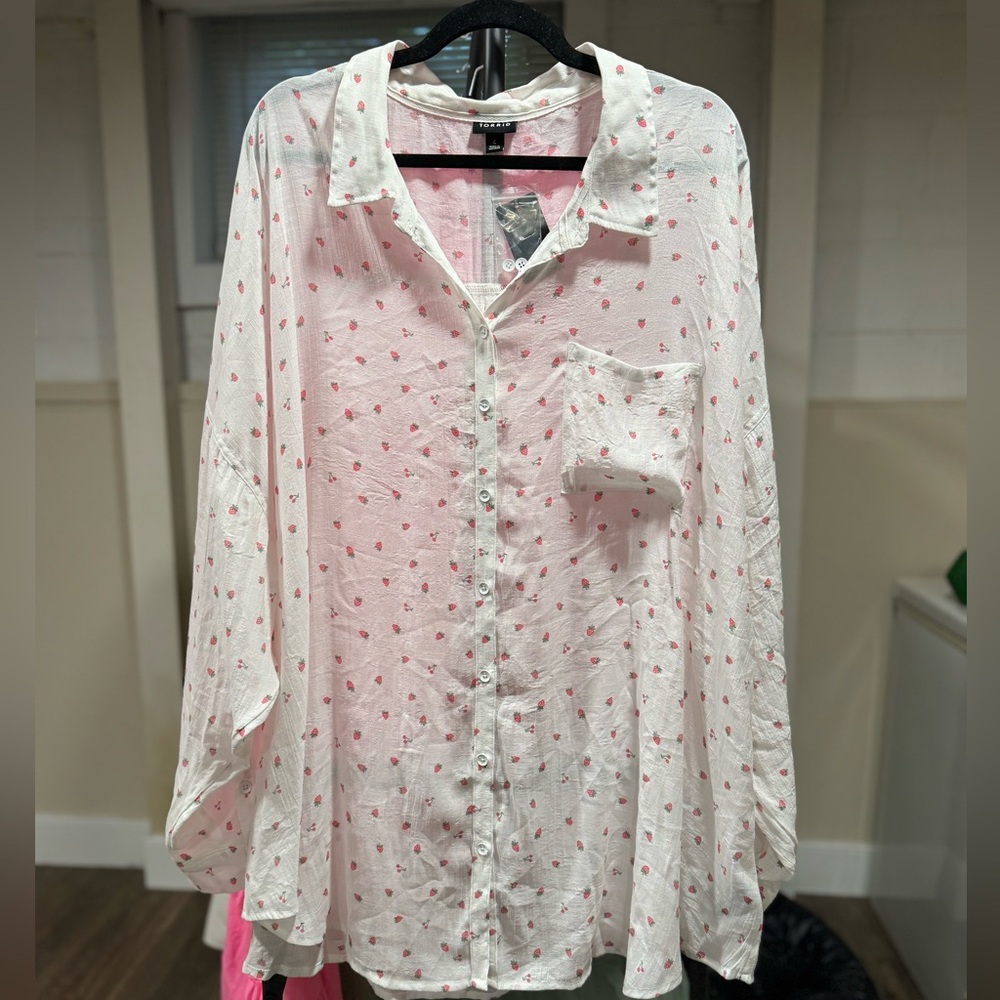strawberry blouse 🍓 - Picture 5 of 7